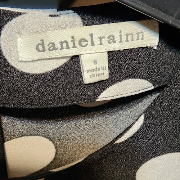 Fun and Elegant Polka Dot Daniel Rainn Shirt Size Small - Picture 2 of 4